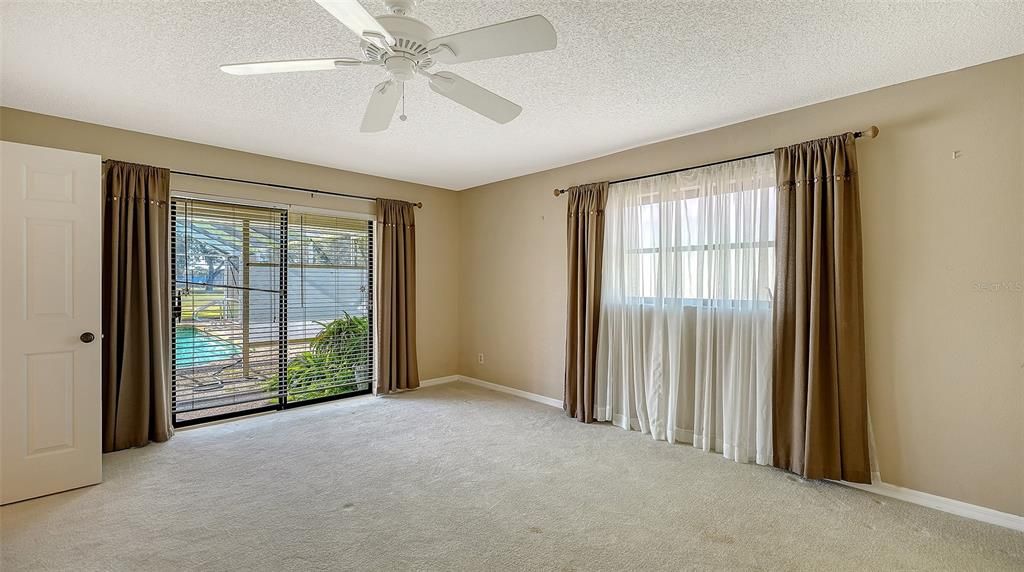 Под контрактом: $525,000 (3 спален, 2 ванн, 2037 Квадратных фут)