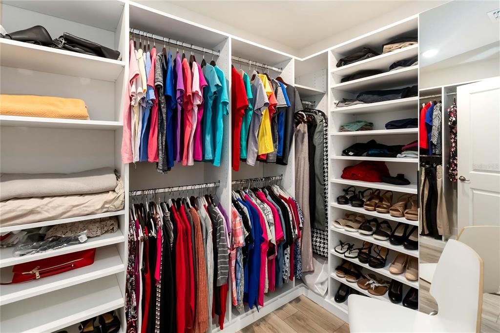 En Venta: $830,000 (4 camas, 3 baños, 3439 Pies cuadrados)