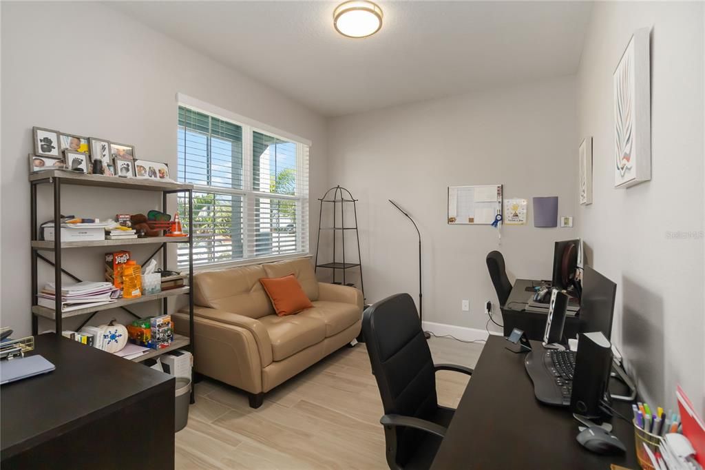 En Venta: $830,000 (4 camas, 3 baños, 3439 Pies cuadrados)