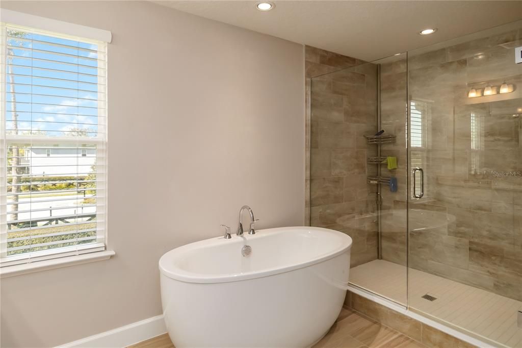 En Venta: $830,000 (4 camas, 3 baños, 3439 Pies cuadrados)