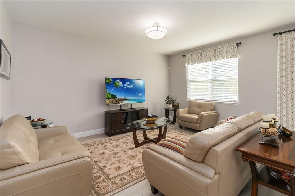 En Venta: $830,000 (4 camas, 3 baños, 3439 Pies cuadrados)