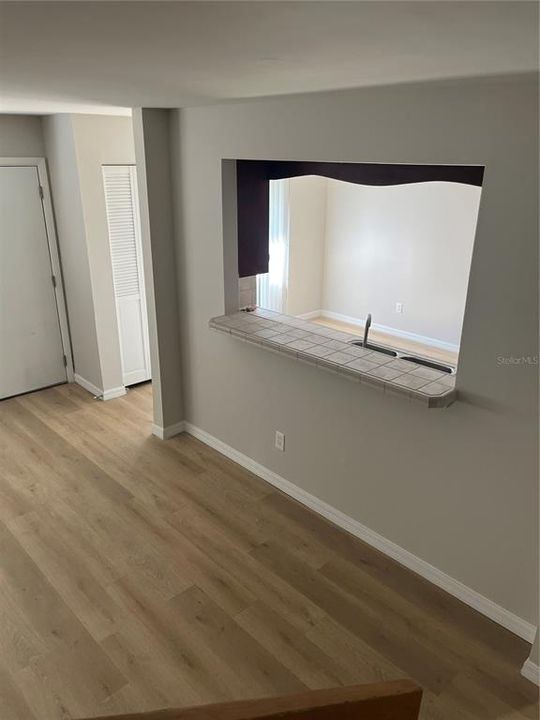 For Rent: $1,450 (2 beds, 1 baths, 1061 Square Feet)