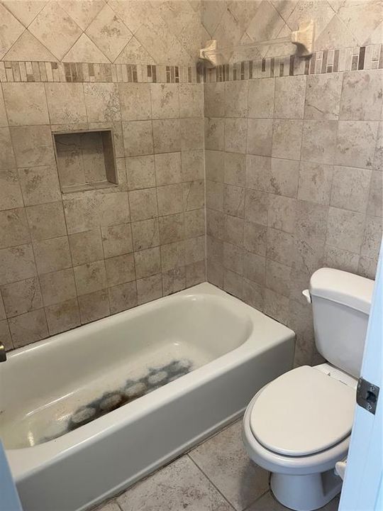 For Rent: $1,450 (2 beds, 1 baths, 1061 Square Feet)