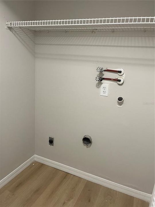 For Rent: $1,450 (2 beds, 1 baths, 1061 Square Feet)