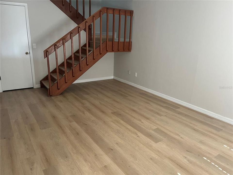 For Rent: $1,450 (2 beds, 1 baths, 1061 Square Feet)