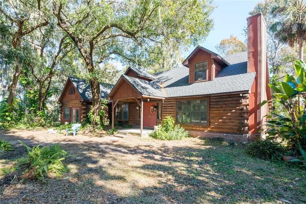 For Sale: $449,000 (5 beds, 2 baths, 2583 Square Feet)