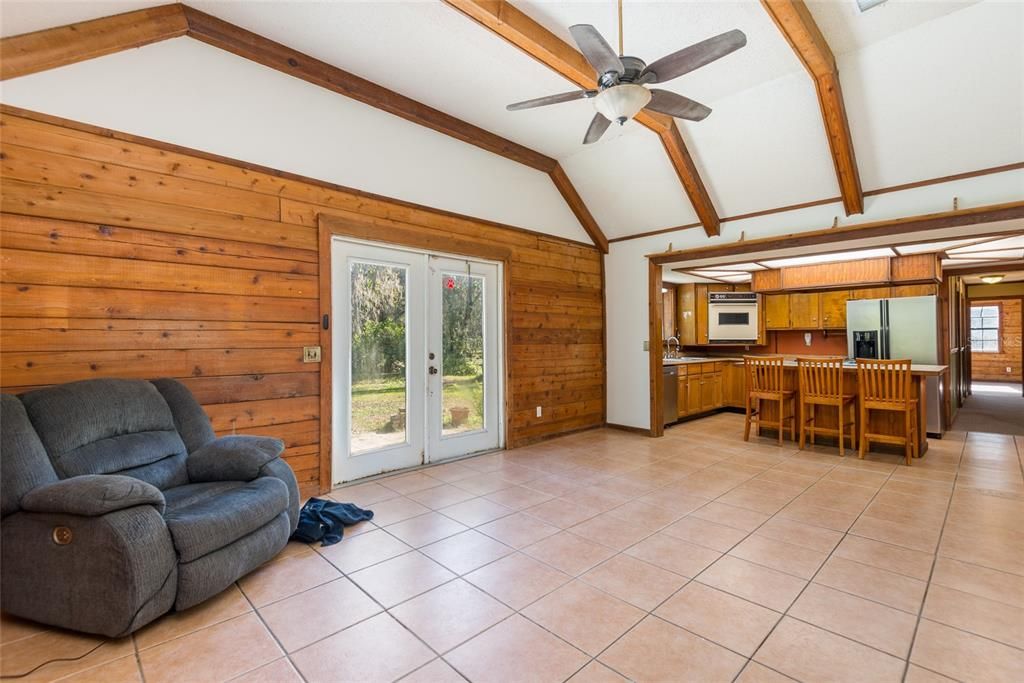 For Sale: $449,000 (5 beds, 2 baths, 2583 Square Feet)