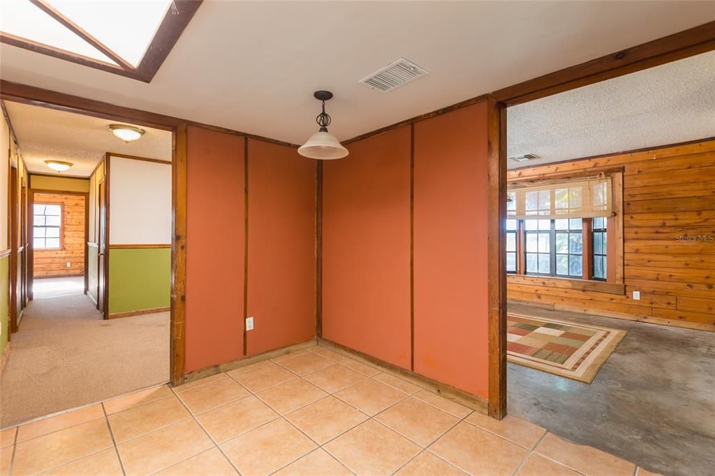 For Sale: $449,000 (5 beds, 2 baths, 2583 Square Feet)