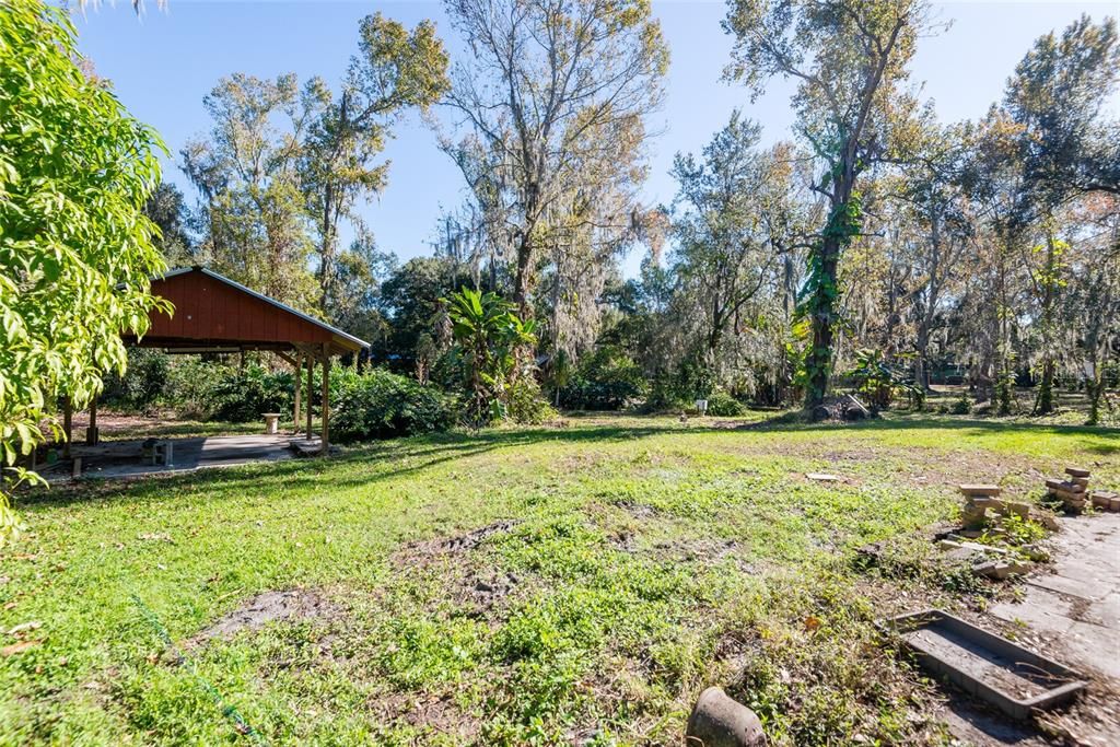 For Sale: $449,000 (5 beds, 2 baths, 2583 Square Feet)