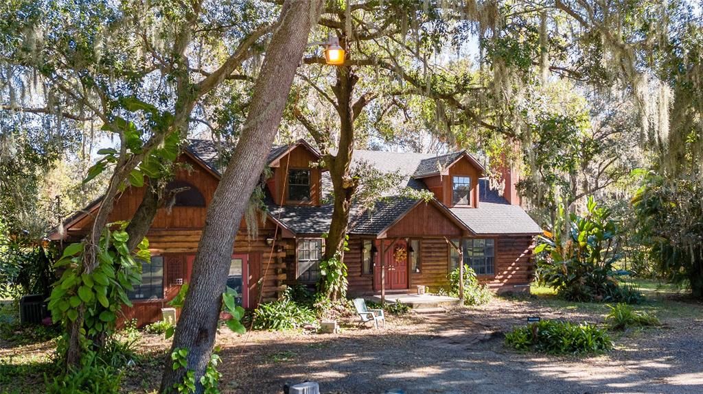 For Sale: $449,000 (5 beds, 2 baths, 2583 Square Feet)