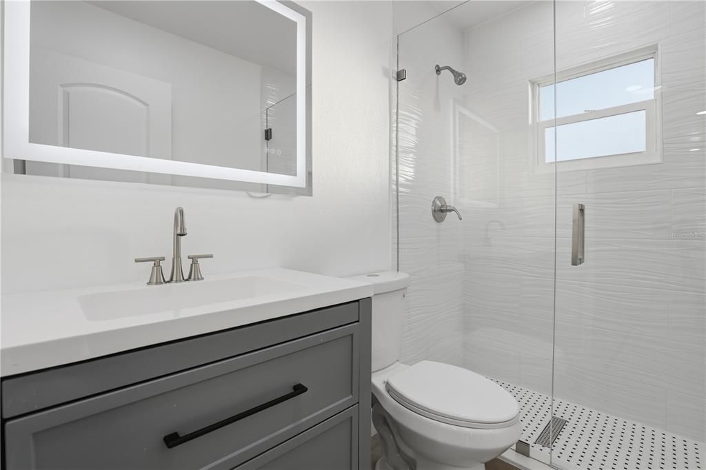 待售: $459,000 (6 贝兹, 0 浴室, 1706 平方英尺)