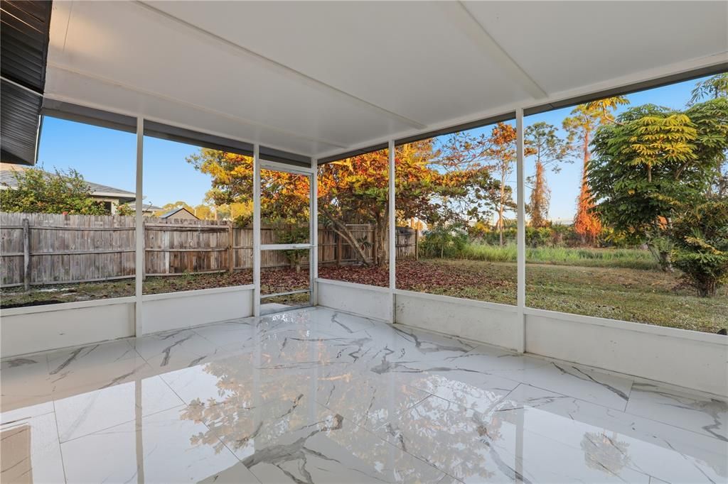 待售: $459,000 (6 贝兹, 0 浴室, 1706 平方英尺)