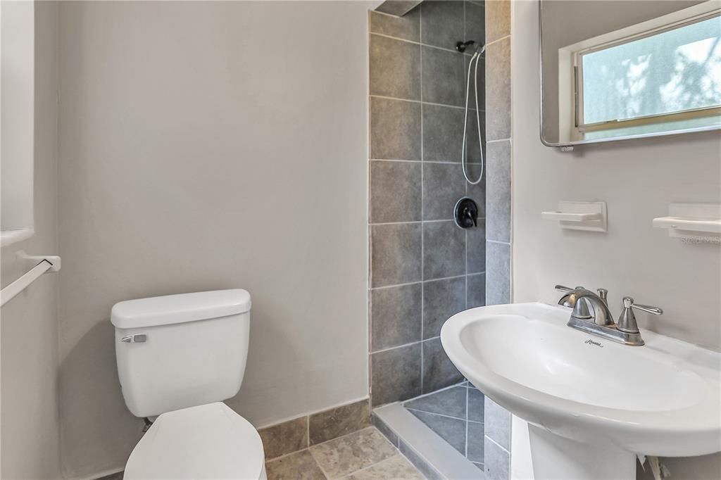 For Sale: $370,000 (3 beds, 2 baths, 1334 Square Feet)