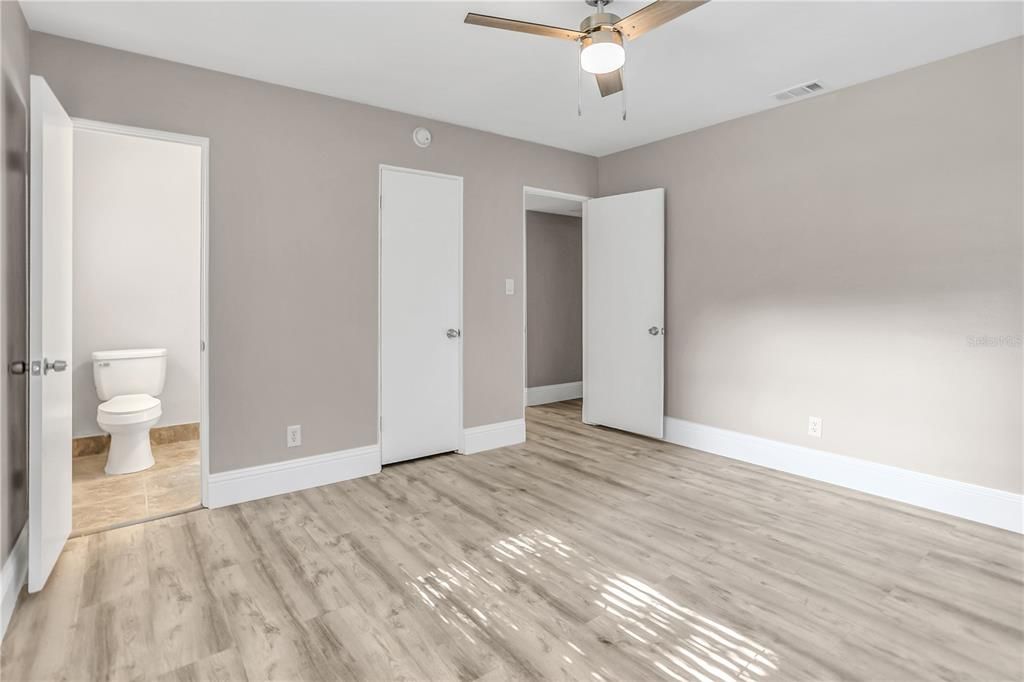 For Sale: $370,000 (3 beds, 2 baths, 1334 Square Feet)