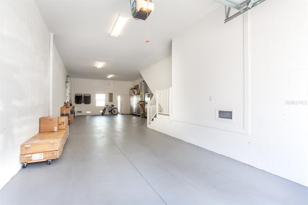 出租: $4,800 (3 贝兹, 2 浴室, 2258 平方英尺)