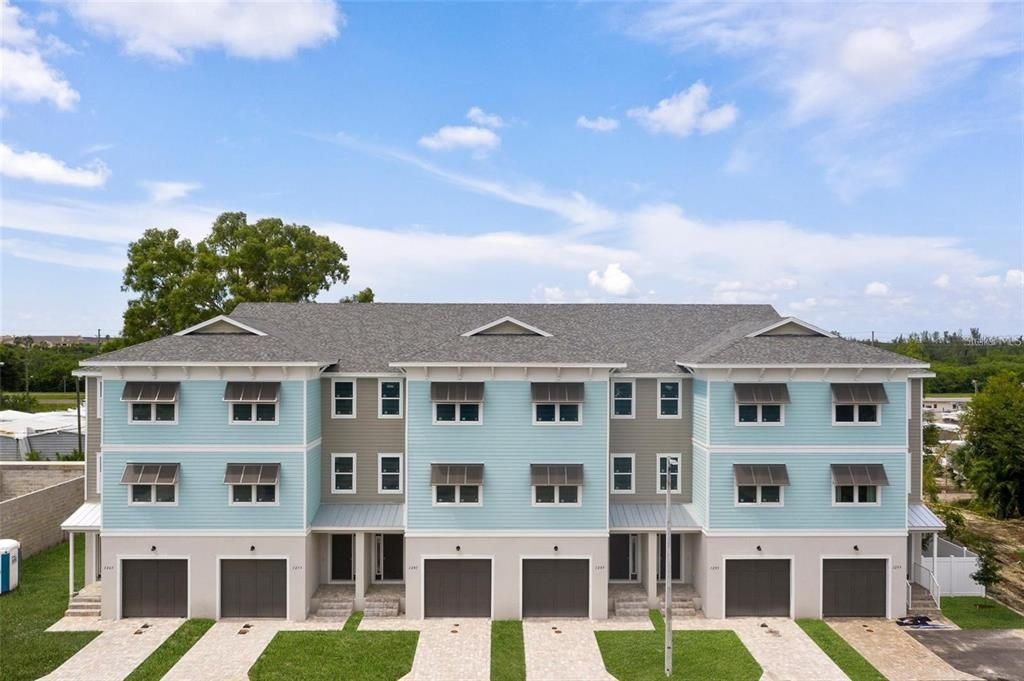 出租: $4,800 (3 贝兹, 2 浴室, 2258 平方英尺)