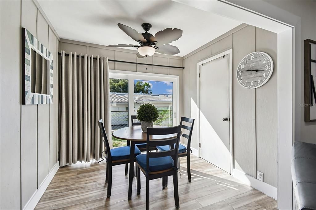 For Rent: $2,600 (2 beds, 2 baths, 865 Square Feet)