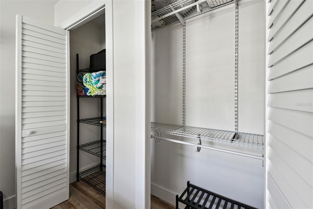 For Rent: $2,600 (2 beds, 2 baths, 865 Square Feet)