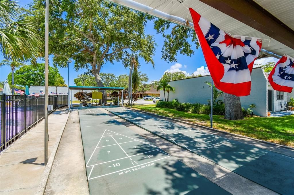 For Rent: $2,600 (2 beds, 2 baths, 865 Square Feet)