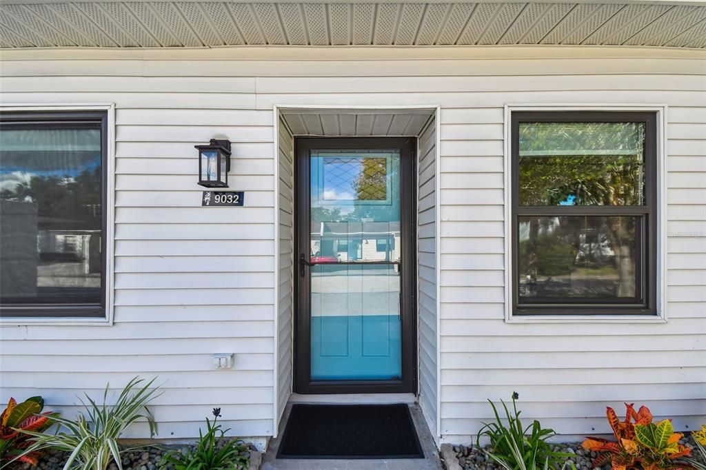 For Rent: $2,600 (2 beds, 2 baths, 865 Square Feet)