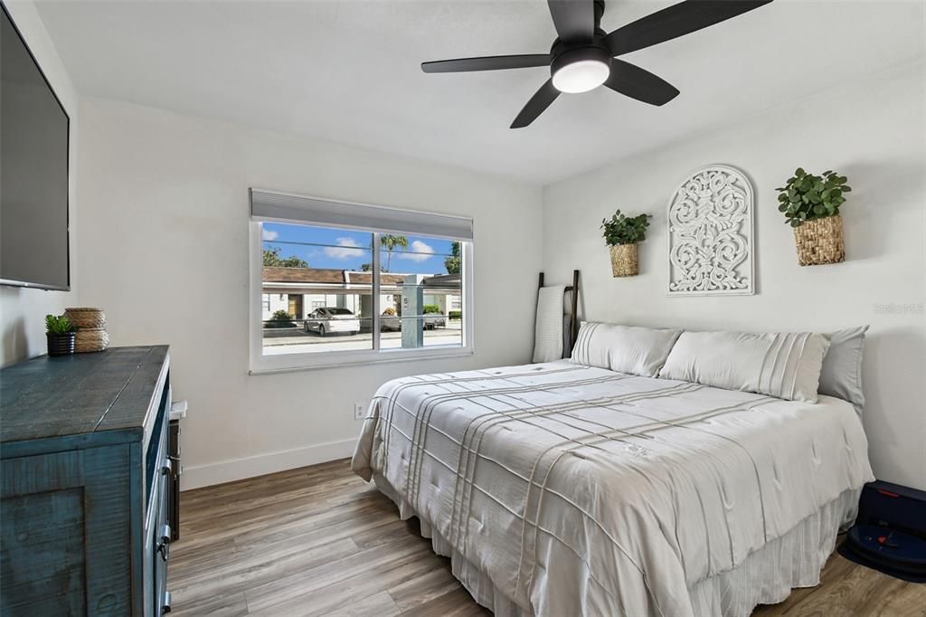 For Rent: $2,600 (2 beds, 2 baths, 865 Square Feet)