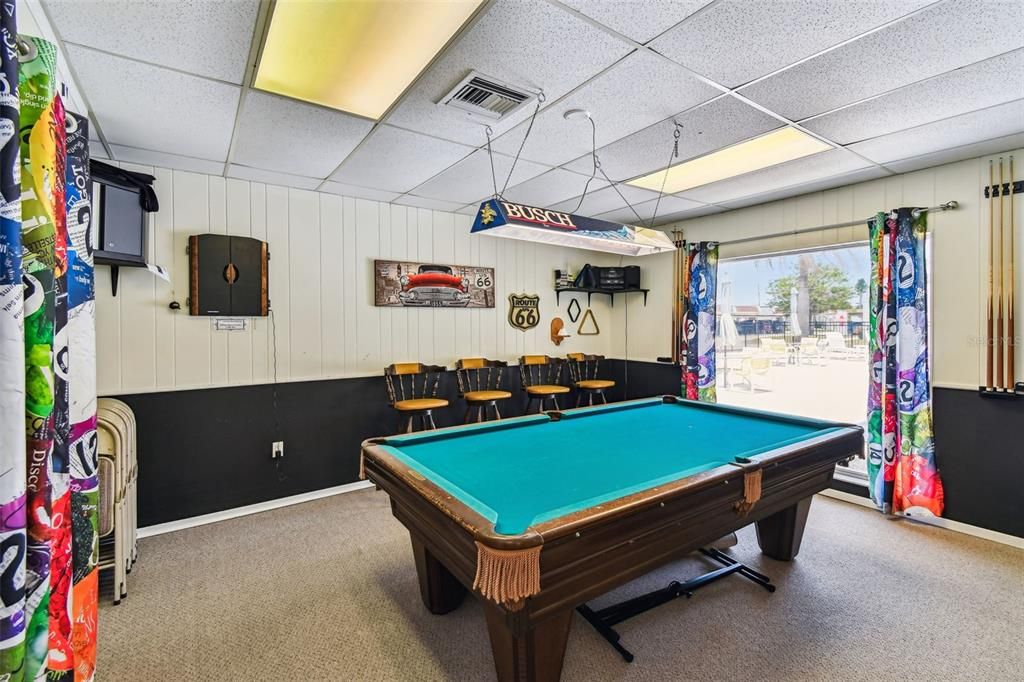 For Rent: $2,600 (2 beds, 2 baths, 865 Square Feet)