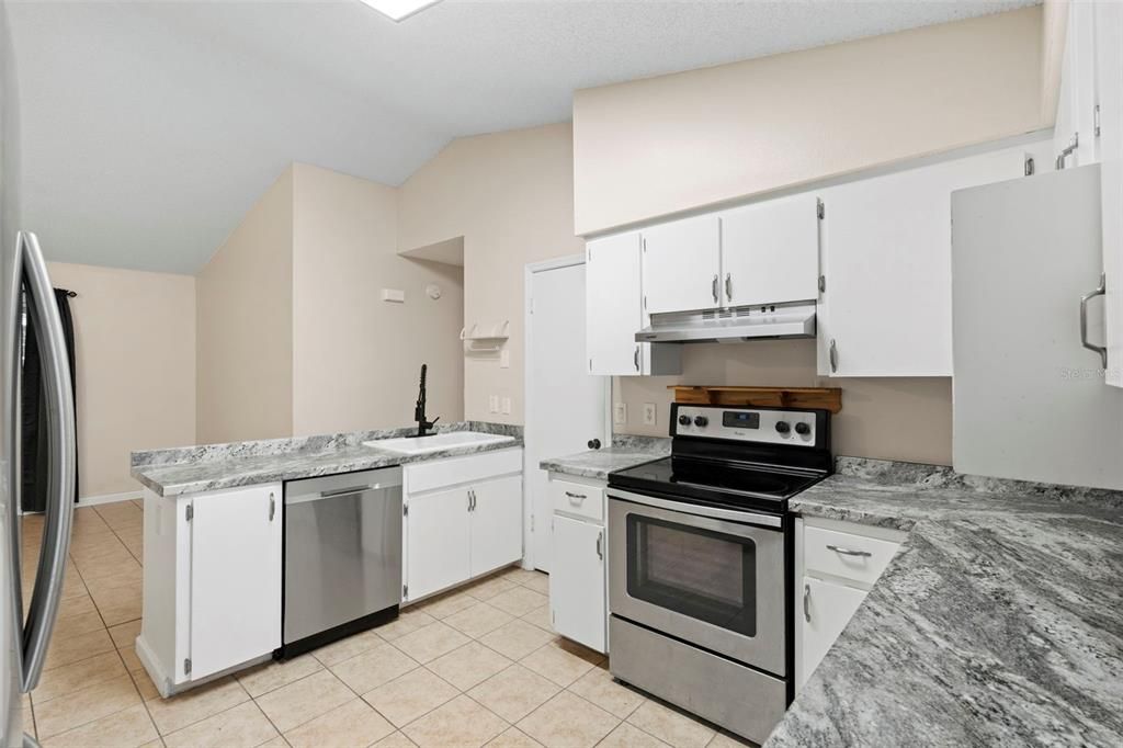 En Venta: $289,000 (2 camas, 2 baños, 1060 Pies cuadrados)