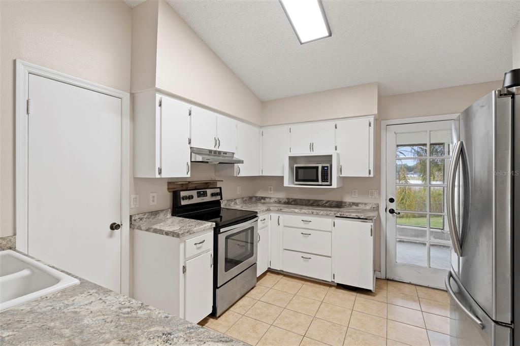 En Venta: $289,000 (2 camas, 2 baños, 1060 Pies cuadrados)