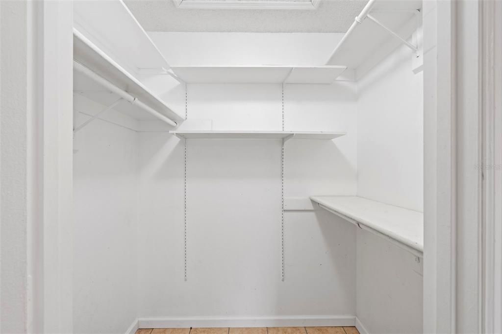 En Venta: $289,000 (2 camas, 2 baños, 1060 Pies cuadrados)