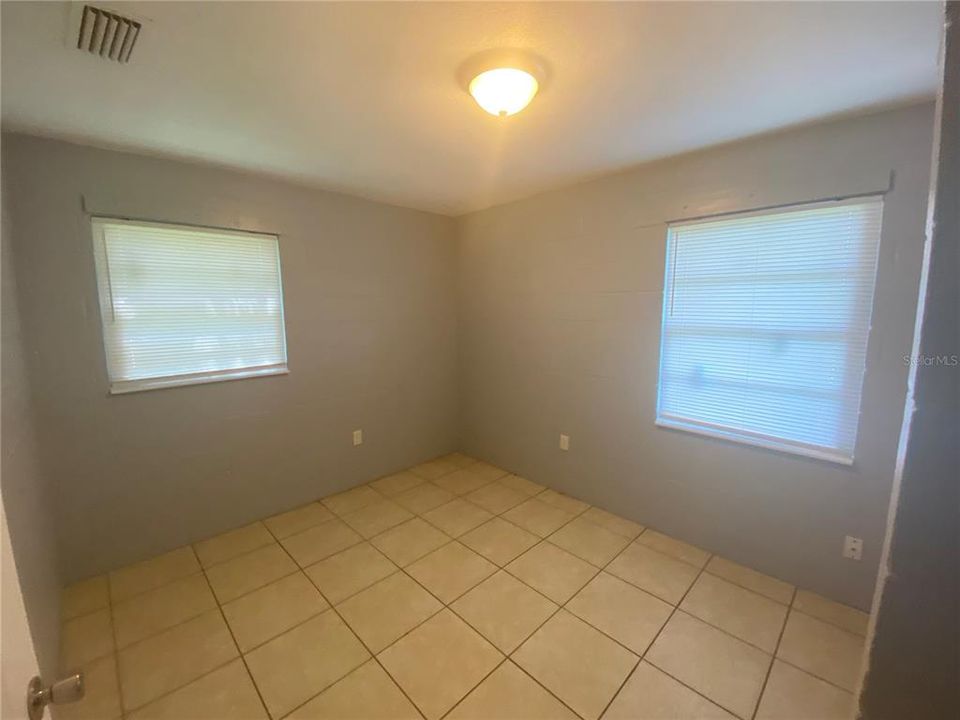 En Renta: $1,295 (3 camas, 1 baños, 912 Pies cuadrados)