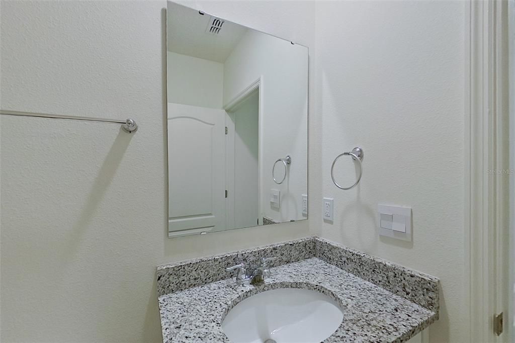 出租: $1,795 (3 贝兹, 2 浴室, 1504 平方英尺)