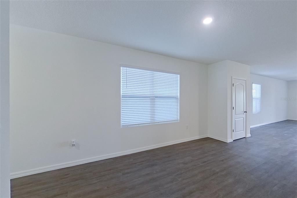 出租: $1,795 (3 贝兹, 2 浴室, 1504 平方英尺)