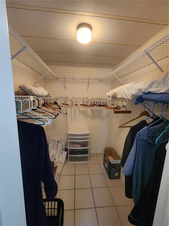 For Sale: $180,000 (2 beds, 2 baths, 1296 Square Feet)