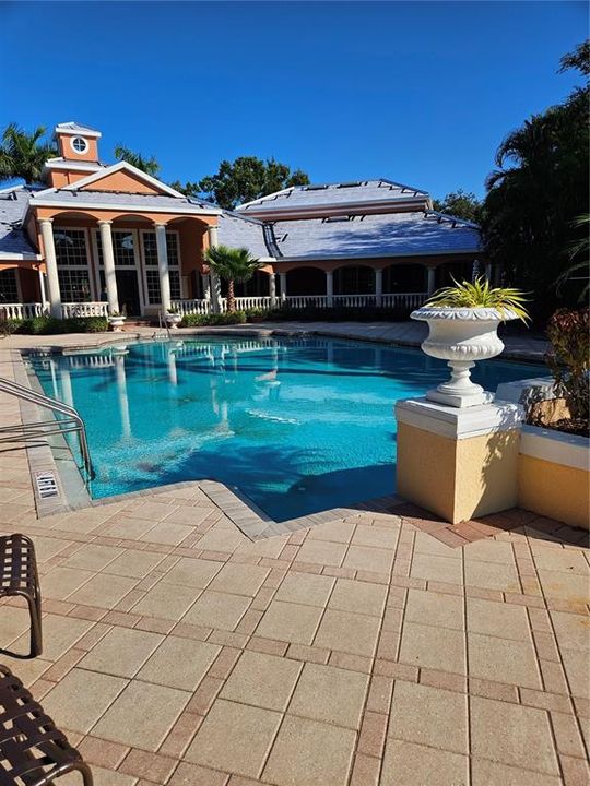 待售: $189,900 (1 贝兹, 1 浴室, 661 平方英尺)