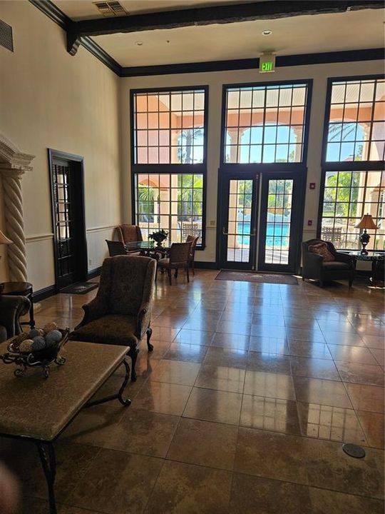 待售: $189,900 (1 贝兹, 1 浴室, 661 平方英尺)