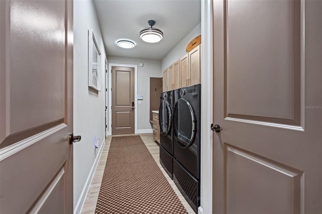 For Sale: $1,595,000 (3 beds, 3 baths, 3180 Square Feet)