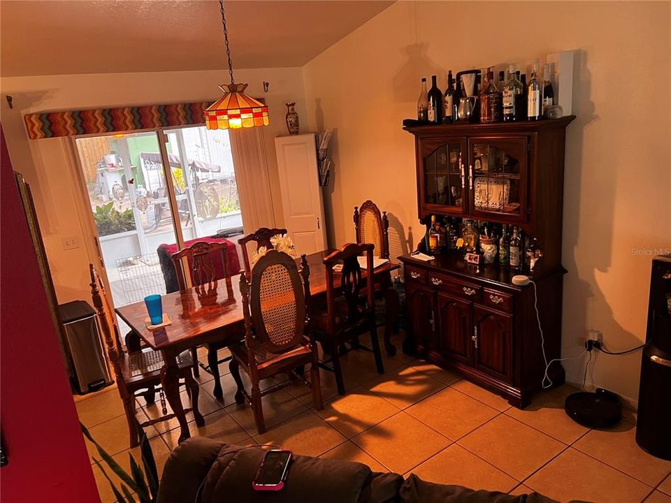 For Sale: $270,000 (3 beds, 2 baths, 1307 Square Feet)