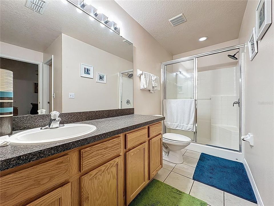 待售: $349,999 (5 贝兹, 3 浴室, 1854 平方英尺)