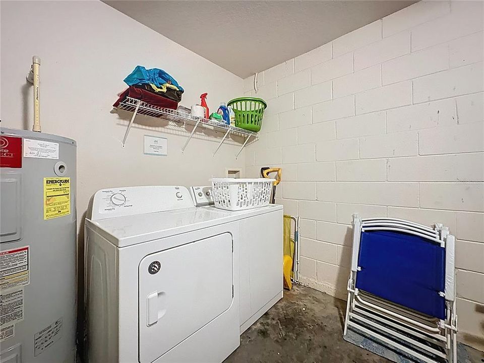 待售: $349,999 (5 贝兹, 3 浴室, 1854 平方英尺)