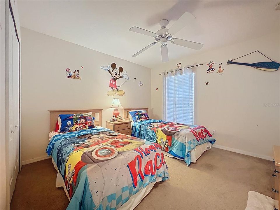 待售: $349,999 (5 贝兹, 3 浴室, 1854 平方英尺)