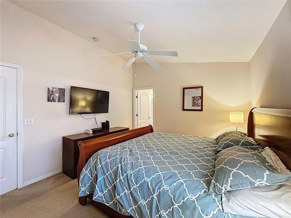 待售: $349,999 (5 贝兹, 3 浴室, 1854 平方英尺)