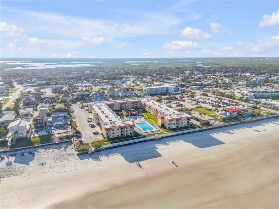 En Venta: $415,000 (2 camas, 2 baños, 950 Pies cuadrados)