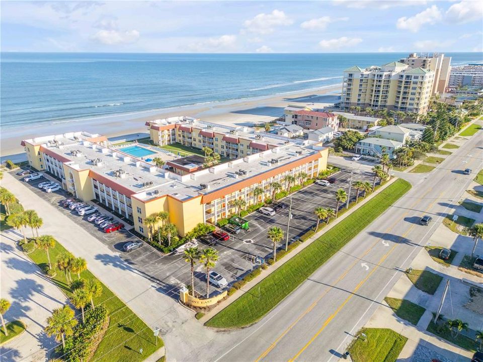 En Venta: $415,000 (2 camas, 2 baños, 950 Pies cuadrados)