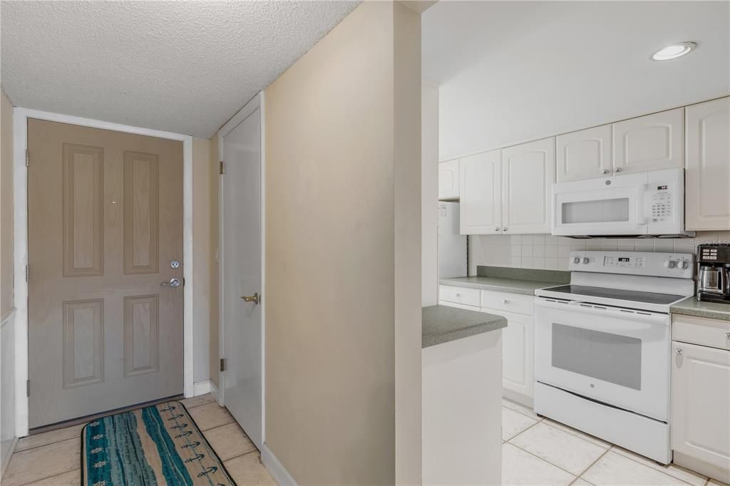 En Venta: $415,000 (2 camas, 2 baños, 950 Pies cuadrados)