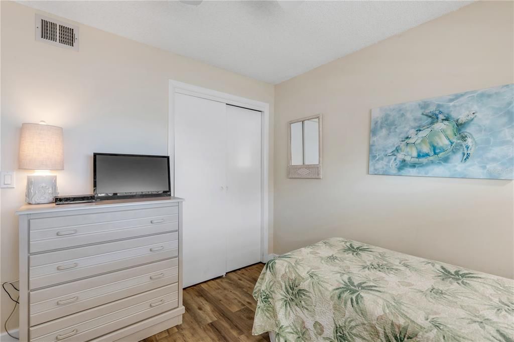 En Venta: $415,000 (2 camas, 2 baños, 950 Pies cuadrados)