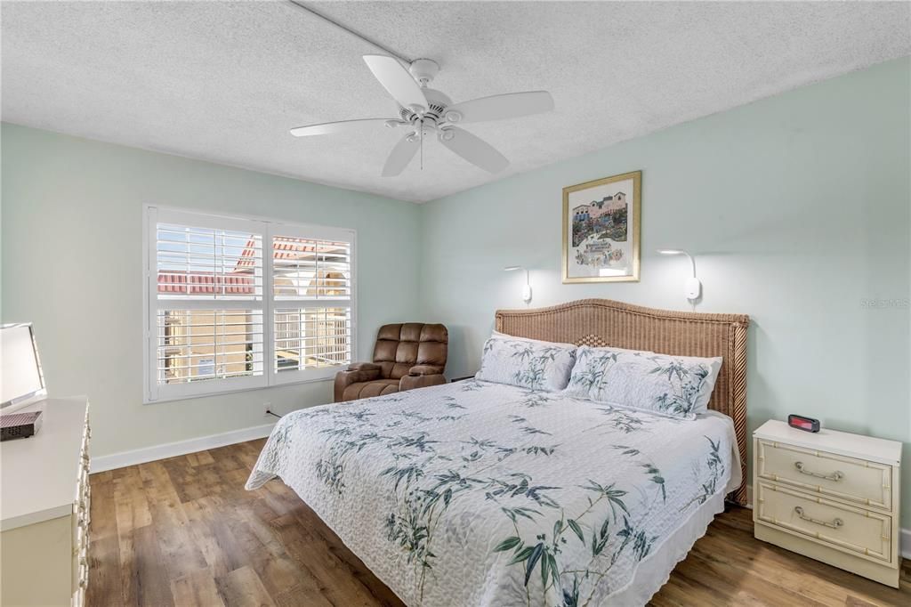 En Venta: $415,000 (2 camas, 2 baños, 950 Pies cuadrados)