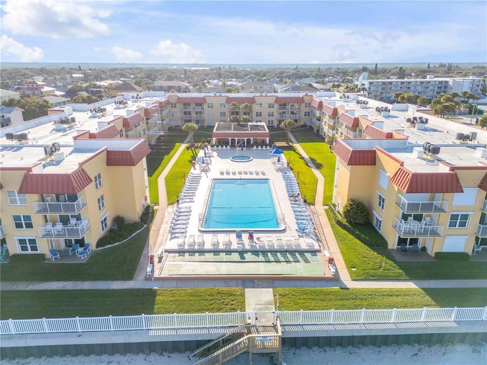 En Venta: $415,000 (2 camas, 2 baños, 950 Pies cuadrados)