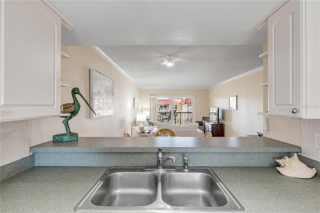 En Venta: $415,000 (2 camas, 2 baños, 950 Pies cuadrados)