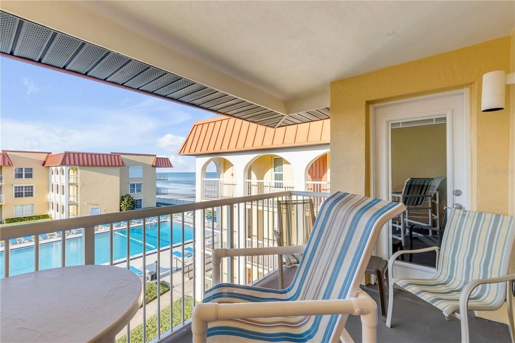 En Venta: $415,000 (2 camas, 2 baños, 950 Pies cuadrados)