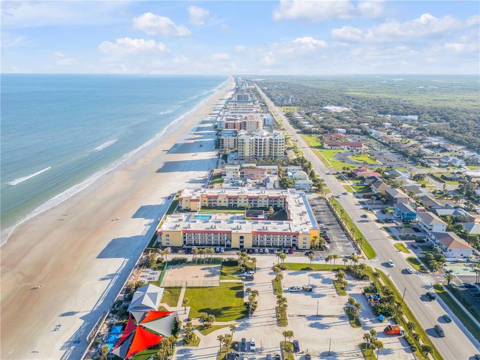 En Venta: $415,000 (2 camas, 2 baños, 950 Pies cuadrados)